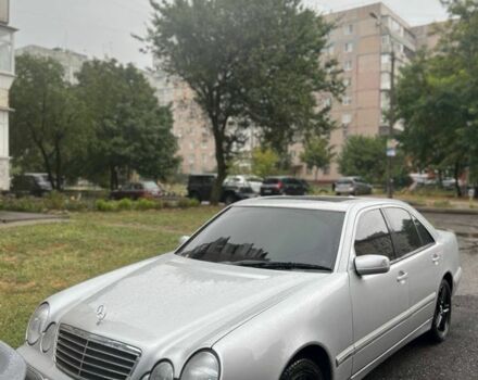 Серый Мерседес 320, объемом двигателя 3.2 л и пробегом 360 тыс. км за 5300 $, фото 1 на Automoto.ua
