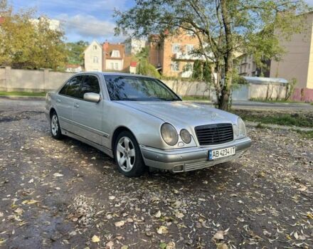 Сірий Мерседес 320, об'ємом двигуна 3.2 л та пробігом 450 тис. км за 3000 $, фото 17 на Automoto.ua