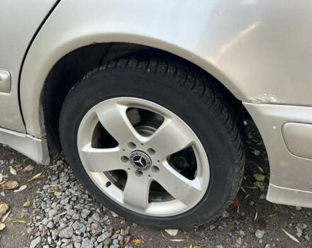 Сірий Мерседес 320, об'ємом двигуна 3.2 л та пробігом 450 тис. км за 3000 $, фото 11 на Automoto.ua