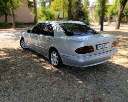 Серый Мерседес 320, объемом двигателя 3.2 л и пробегом 478 тыс. км за 2500 $, фото 3 на Automoto.ua