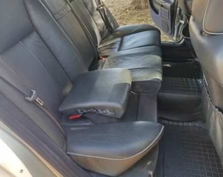 Серый Мерседес 320, объемом двигателя 3.2 л и пробегом 478 тыс. км за 2500 $, фото 16 на Automoto.ua