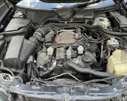 Серый Мерседес 320, объемом двигателя 3.2 л и пробегом 32 тыс. км за 3900 $, фото 6 на Automoto.ua