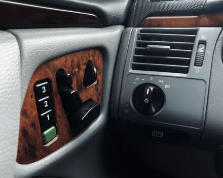 Сірий Мерседес 320, об'ємом двигуна 3.2 л та пробігом 490 тис. км за 4099 $, фото 17 на Automoto.ua