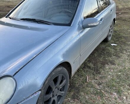 Серый Мерседес 320, объемом двигателя 3 л и пробегом 290 тыс. км за 1309 $, фото 2 на Automoto.ua