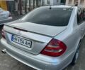 Сірий Мерседес 320, об'ємом двигуна 3.2 л та пробігом 340 тис. км за 5369 $, фото 1 на Automoto.ua