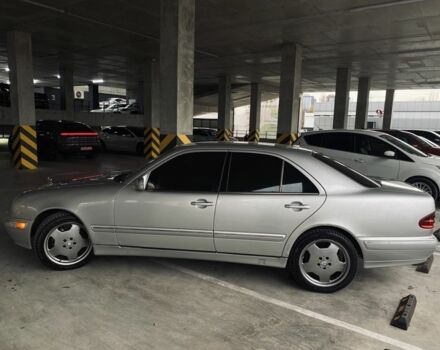 Сірий Мерседес 320, об'ємом двигуна 3.2 л та пробігом 490 тис. км за 4099 $, фото 5 на Automoto.ua