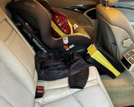 Серый Мерседес 320, объемом двигателя 3.2 л и пробегом 460 тыс. км за 6100 $, фото 12 на Automoto.ua