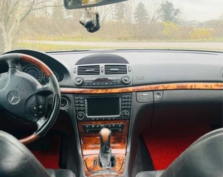 Серый Мерседес 320, объемом двигателя 3.2 л и пробегом 520 тыс. км за 5000 $, фото 1 на Automoto.ua