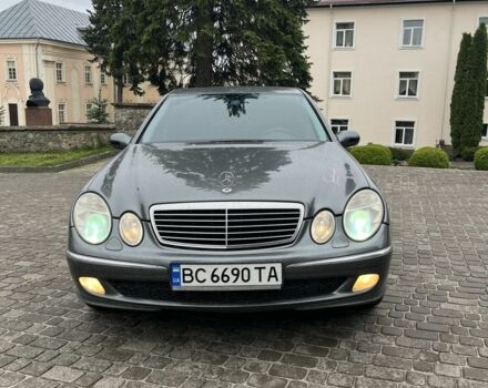 Серый Мерседес 320, объемом двигателя 3.2 л и пробегом 378 тыс. км за 5500 $, фото 2 на Automoto.ua