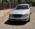Серый Мерседес 320, объемом двигателя 3.2 л и пробегом 457 тыс. км за 7800 $, фото 1 на Automoto.ua