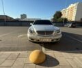 Серый Мерседес 320, объемом двигателя 3.2 л и пробегом 352 тыс. км за 3200 $, фото 1 на Automoto.ua