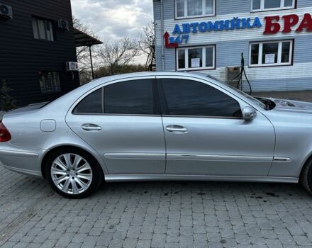 Серый Мерседес 320, объемом двигателя 3.2 л и пробегом 460 тыс. км за 6100 $, фото 4 на Automoto.ua