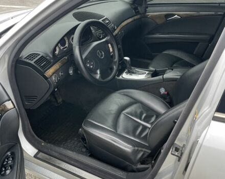 Сірий Мерседес 320, об'ємом двигуна 3.2 л та пробігом 429 тис. км за 6500 $, фото 6 на Automoto.ua