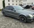 Серый Мерседес 320, объемом двигателя 3.2 л и пробегом 378 тыс. км за 5500 $, фото 3 на Automoto.ua
