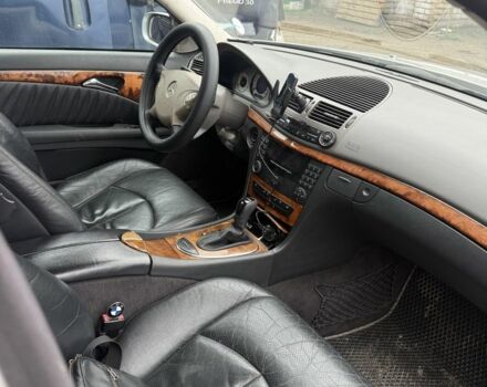 Серый Мерседес 320, объемом двигателя 3.2 л и пробегом 200 тыс. км за 6500 $, фото 4 на Automoto.ua