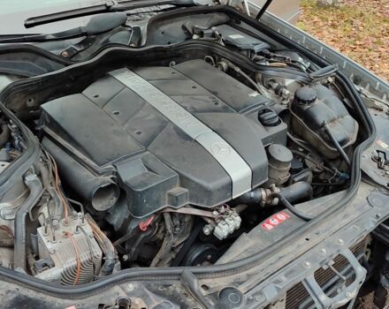 Серый Мерседес 320, объемом двигателя 3.2 л и пробегом 313 тыс. км за 7800 $, фото 12 на Automoto.ua