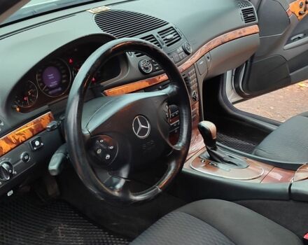 Серый Мерседес 320, объемом двигателя 3.2 л и пробегом 313 тыс. км за 7800 $, фото 7 на Automoto.ua