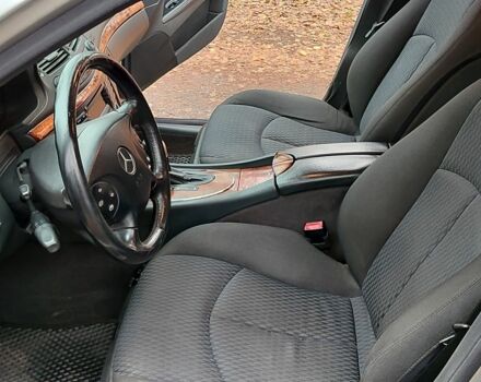 Серый Мерседес 320, объемом двигателя 3.2 л и пробегом 313 тыс. км за 7800 $, фото 8 на Automoto.ua