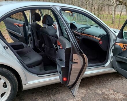 Серый Мерседес 320, объемом двигателя 3.2 л и пробегом 313 тыс. км за 7800 $, фото 5 на Automoto.ua