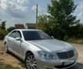 Сірий Мерседес 320, об'ємом двигуна 3 л та пробігом 350 тис. км за 9498 $, фото 1 на Automoto.ua