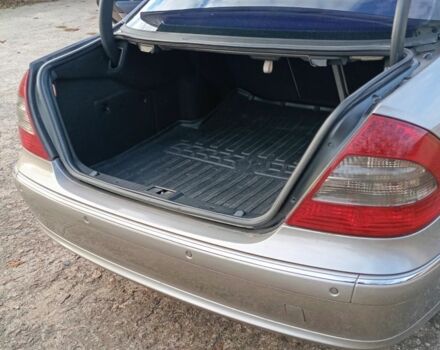 Серый Мерседес 320, объемом двигателя 3 л и пробегом 340 тыс. км за 8500 $, фото 5 на Automoto.ua