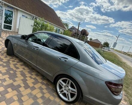 Серый Мерседес 320, объемом двигателя 3 л и пробегом 212 тыс. км за 10700 $, фото 5 на Automoto.ua