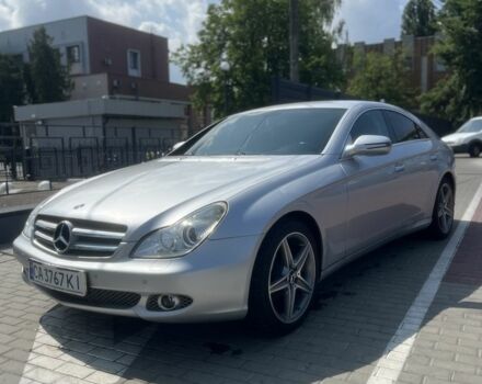 Серый Мерседес 320, объемом двигателя 3 л и пробегом 300 тыс. км за 12500 $, фото 1 на Automoto.ua