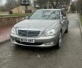 Сірий Мерседес 320, об'ємом двигуна 3 л та пробігом 220 тис. км за 6800 $, фото 1 на Automoto.ua