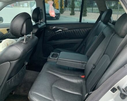 Серый Мерседес 320, объемом двигателя 3.2 л и пробегом 362 тыс. км за 3333 $, фото 13 на Automoto.ua