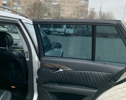 Серый Мерседес 320, объемом двигателя 3.2 л и пробегом 362 тыс. км за 3333 $, фото 15 на Automoto.ua