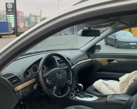 Серый Мерседес 320, объемом двигателя 3.2 л и пробегом 362 тыс. км за 3333 $, фото 11 на Automoto.ua