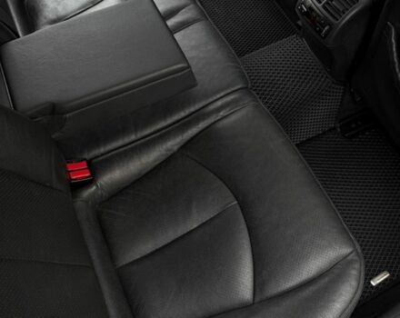 Серый Мерседес 320, объемом двигателя 3.2 л и пробегом 270 тыс. км за 8700 $, фото 20 на Automoto.ua