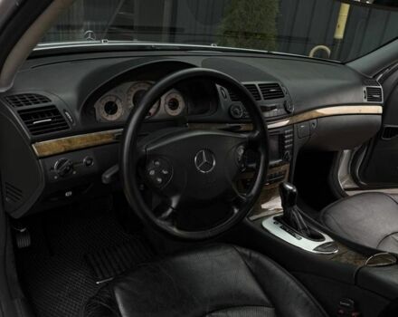 Серый Мерседес 320, объемом двигателя 3.2 л и пробегом 270 тыс. км за 8700 $, фото 5 на Automoto.ua