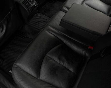 Серый Мерседес 320, объемом двигателя 3.2 л и пробегом 270 тыс. км за 8700 $, фото 18 на Automoto.ua