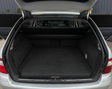 Серый Мерседес 320, объемом двигателя 3.2 л и пробегом 270 тыс. км за 8700 $, фото 2 на Automoto.ua