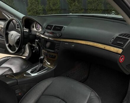 Серый Мерседес 320, объемом двигателя 3.2 л и пробегом 270 тыс. км за 8700 $, фото 4 на Automoto.ua