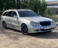 Серый Мерседес 320, объемом двигателя 3.2 л и пробегом 321 тыс. км за 2899 $, фото 1 на Automoto.ua