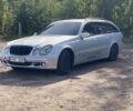 Серый Мерседес 320, объемом двигателя 3.2 л и пробегом 321 тыс. км за 2899 $, фото 2 на Automoto.ua