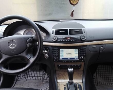 Серый Мерседес 320, объемом двигателя 3 л и пробегом 290 тыс. км за 10500 $, фото 9 на Automoto.ua