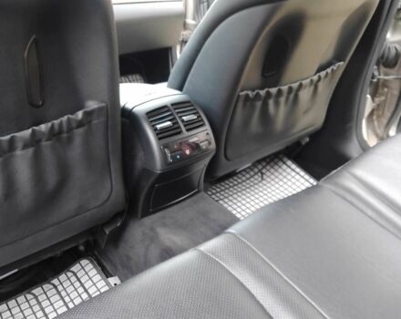 Серый Мерседес 320, объемом двигателя 3 л и пробегом 290 тыс. км за 10500 $, фото 7 на Automoto.ua