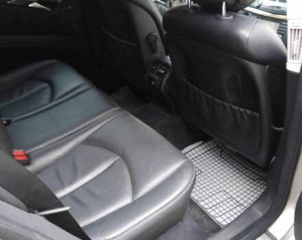 Серый Мерседес 320, объемом двигателя 3 л и пробегом 290 тыс. км за 10500 $, фото 3 на Automoto.ua