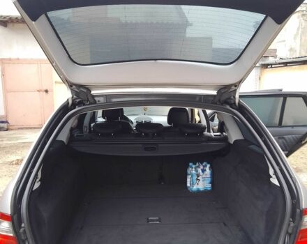 Серый Мерседес 320, объемом двигателя 3 л и пробегом 290 тыс. км за 10500 $, фото 6 на Automoto.ua