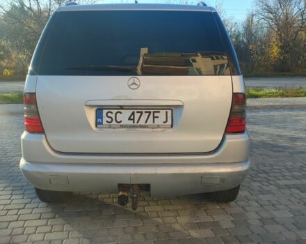 Серый Мерседес 320, объемом двигателя 3.2 л и пробегом 323 тыс. км за 3300 $, фото 5 на Automoto.ua