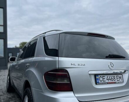 Сірий Мерседес 320, об'ємом двигуна 3 л та пробігом 300 тис. км за 10000 $, фото 6 на Automoto.ua