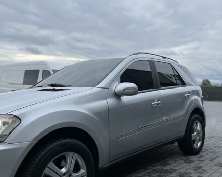 Сірий Мерседес 320, об'ємом двигуна 3 л та пробігом 300 тис. км за 10000 $, фото 2 на Automoto.ua