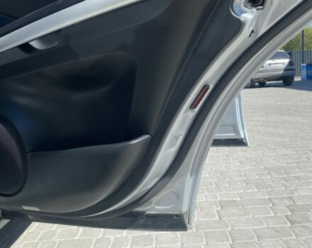 Сірий Мерседес 320, об'ємом двигуна 3 л та пробігом 398 тис. км за 10600 $, фото 6 на Automoto.ua