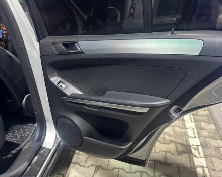 Сірий Мерседес 320, об'ємом двигуна 0 л та пробігом 300 тис. км за 6200 $, фото 9 на Automoto.ua