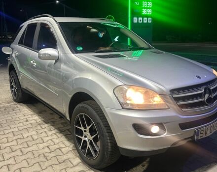 Сірий Мерседес 320, об'ємом двигуна 0 л та пробігом 300 тис. км за 6200 $, фото 4 на Automoto.ua