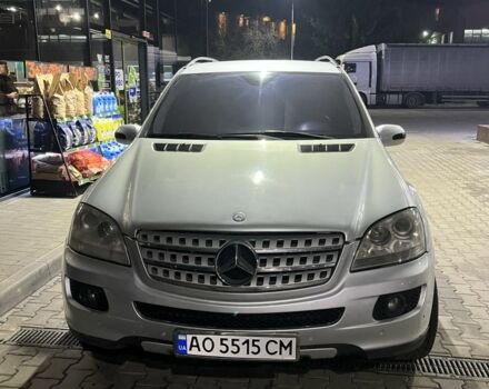 Сірий Мерседес 320, об'ємом двигуна 3 л та пробігом 315 тис. км за 10700 $, фото 1 на Automoto.ua