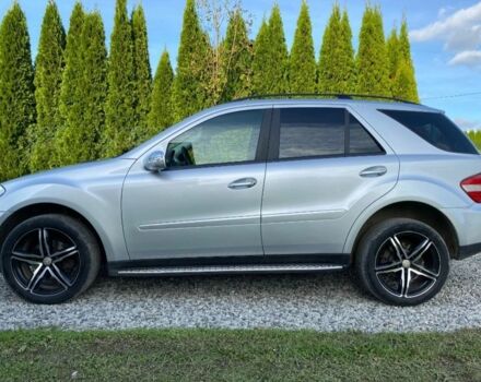 Сірий Мерседес 320, об'ємом двигуна 3 л та пробігом 180 тис. км за 3150 $, фото 5 на Automoto.ua